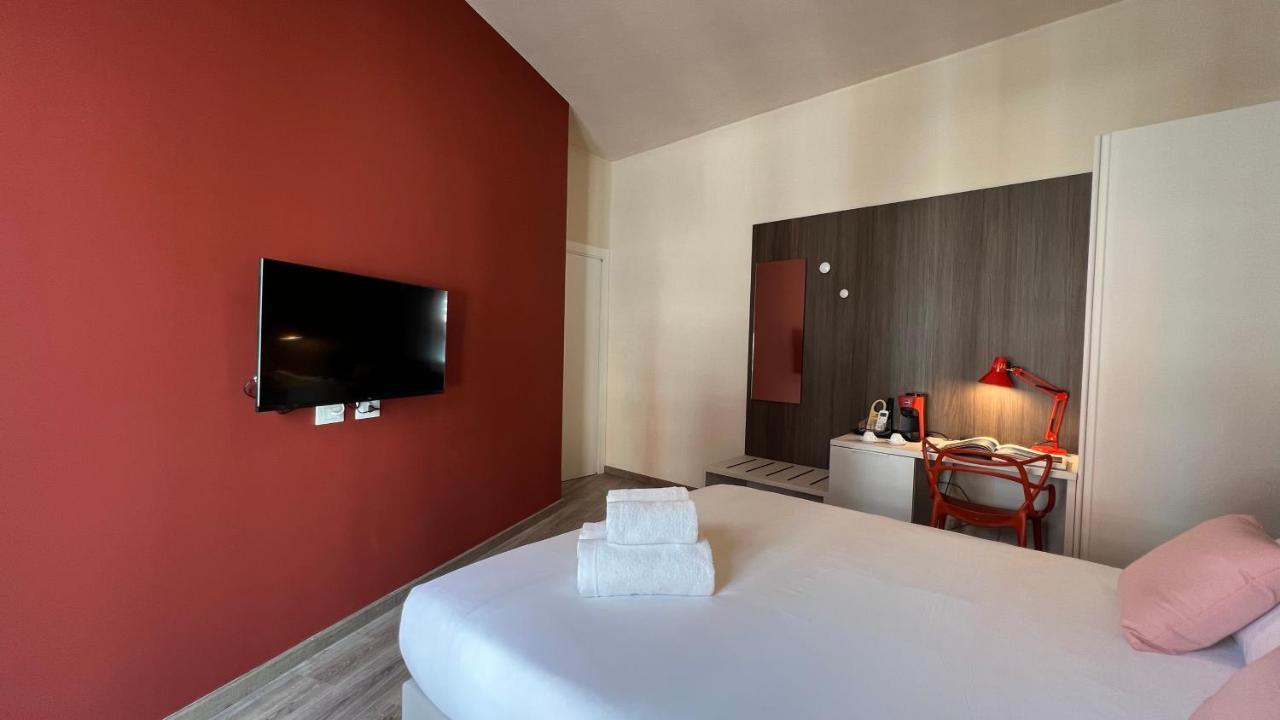 Arkadia 2.0 Hotel กาญารี ภายนอก รูปภาพ