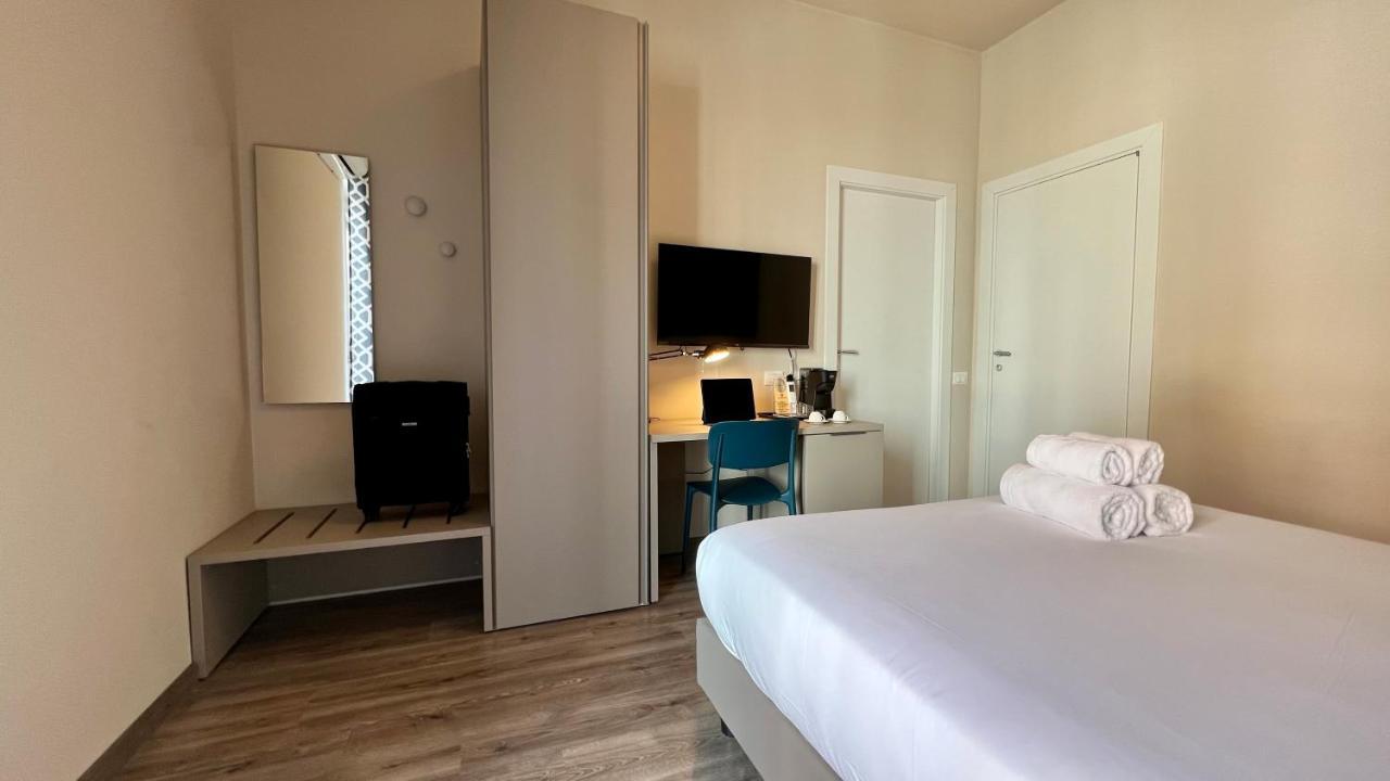 Arkadia 2.0 Hotel กาญารี ภายนอก รูปภาพ