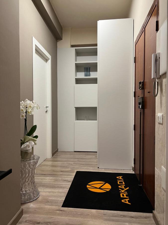 Arkadia 2.0 Hotel กาญารี ภายนอก รูปภาพ